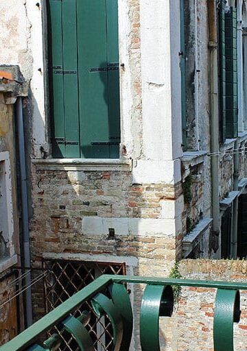 Warm Hospitality Apartments in Venice Italy