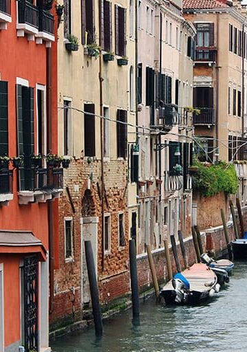 The Best Area to Stay in Venice: Reasons to Spend the Night in Dorsoduro Venice