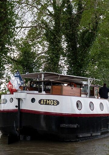 Cruising the Canal du Midi aboard the Athos Barge