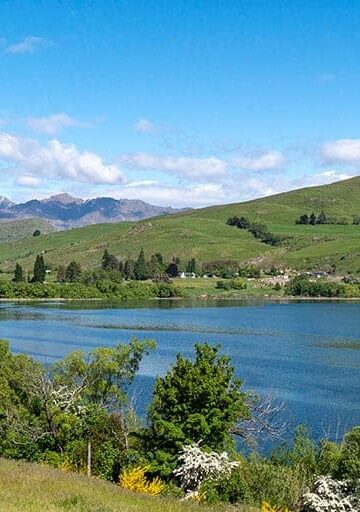 Wandering the Lake Hayes Walkway Scenic Trail: Spectacular Walks Near Queenstown, NZ