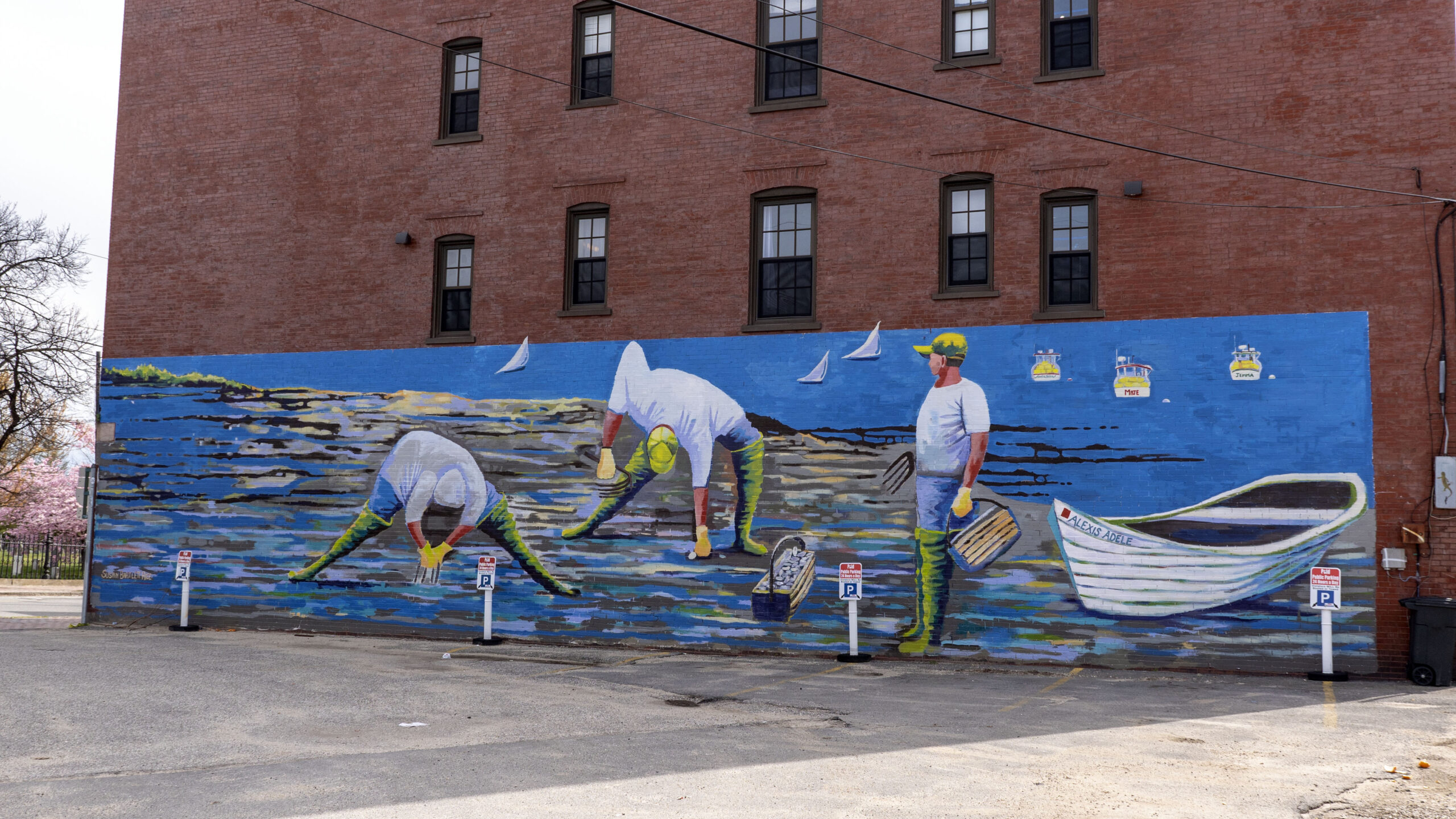 Clam digger mural in Portland