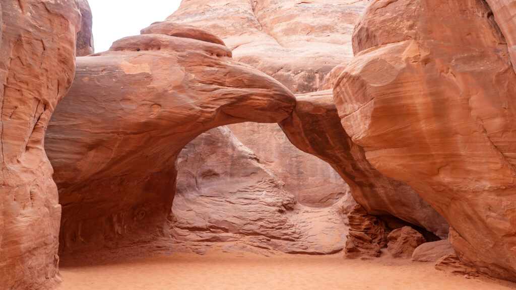 Sand Dune Arch