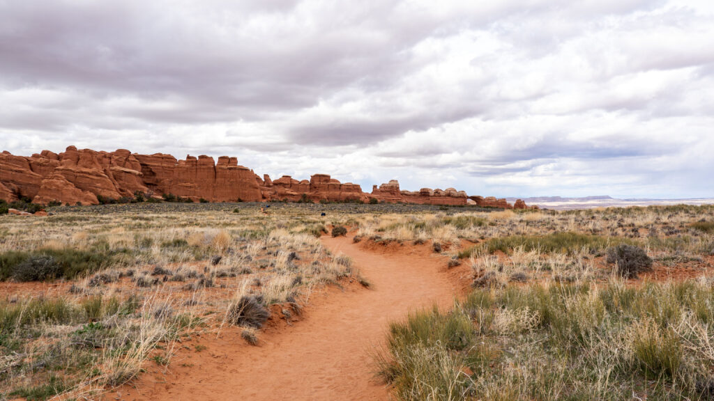 Broken Arch Loop Trail