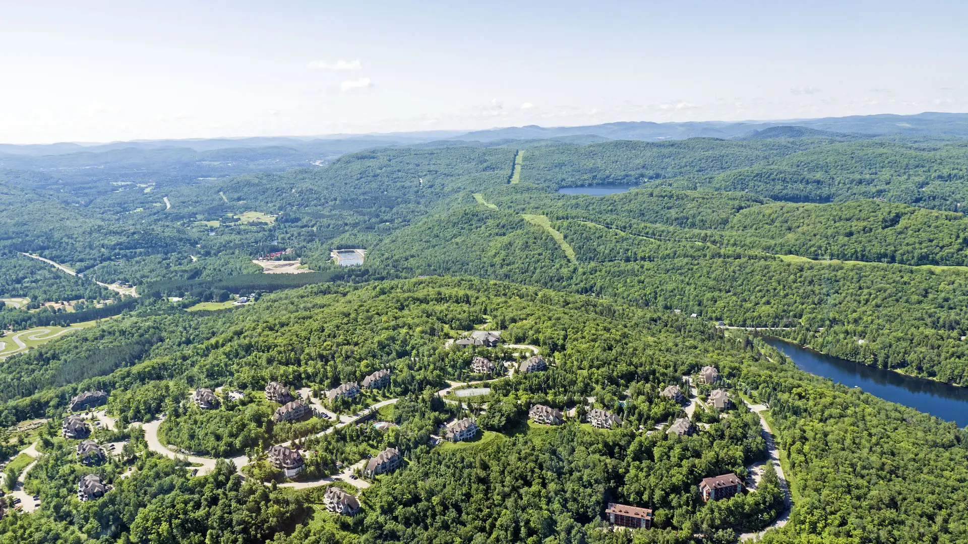 HeliTremblant - Helicopter tours at Mont Tremblant