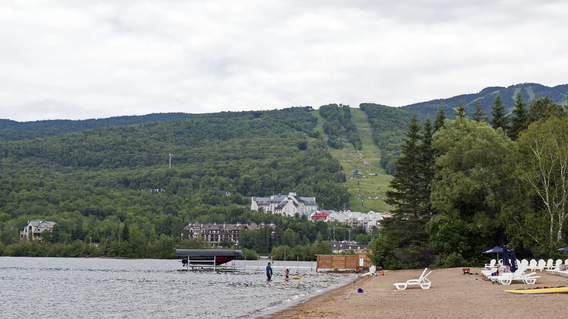 2017-MontTremblant150 Lac Tremblant Beach