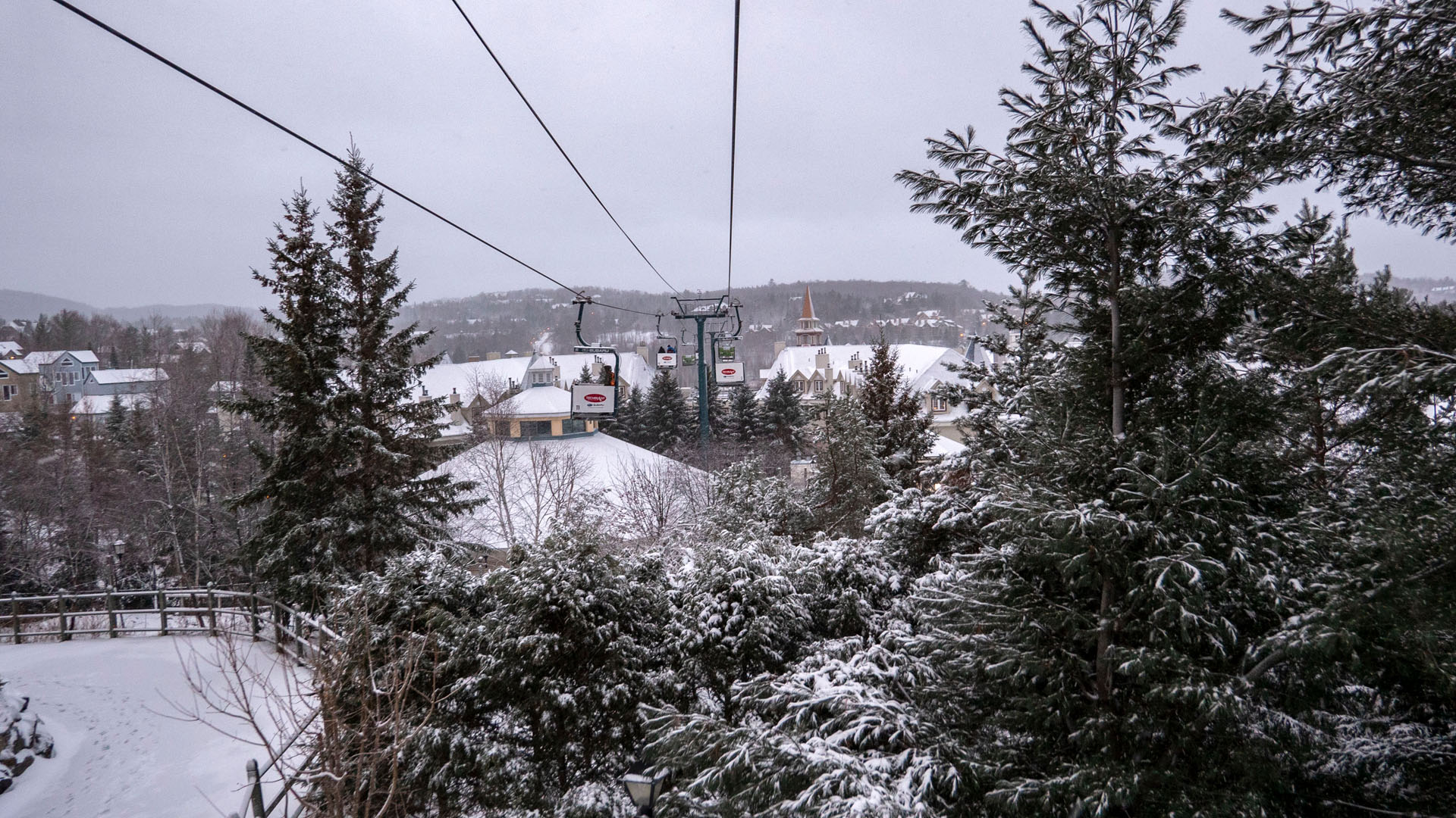 2019-MontTremblant007 Mont Tremblant Cabriolet gondola in the pedestrian village - Mont Tremblant winter