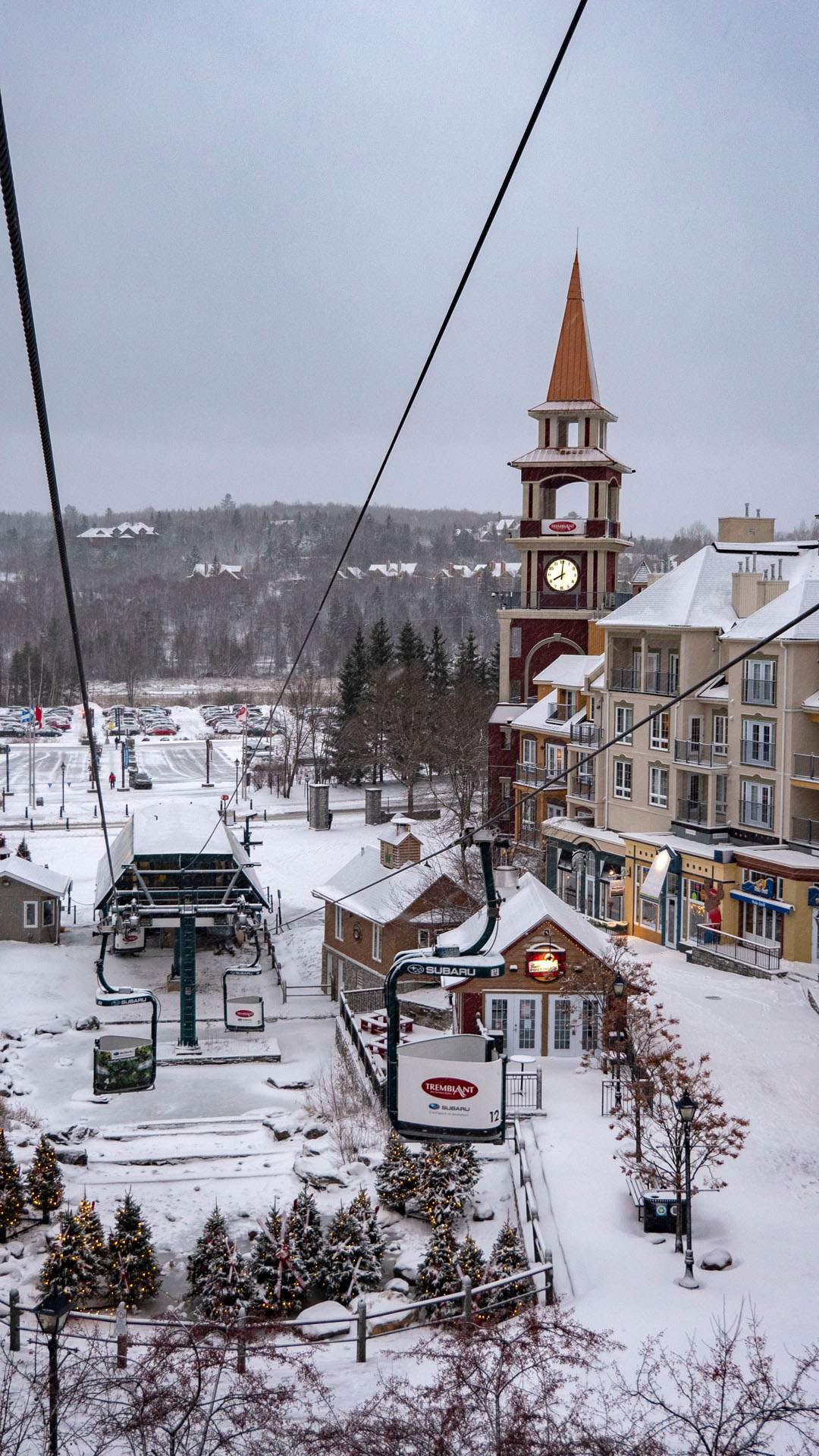 2019-MontTremblant009 Mont Tremblant Cabriolet gondola in the pedestrian village - Mont Tremblant winter
