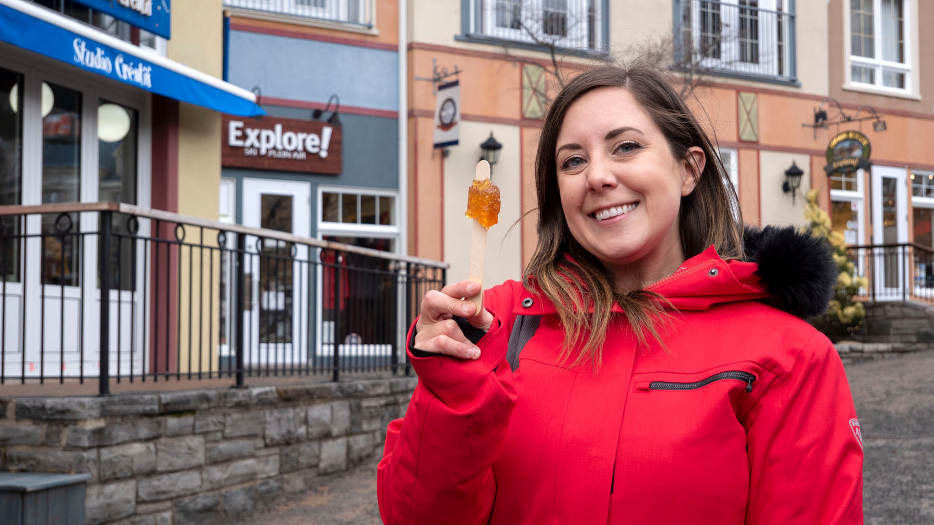 2019-MontTremblant023 Maple syrup at Tremblant - Rolling maple taffy in the snow - Canadian tradition