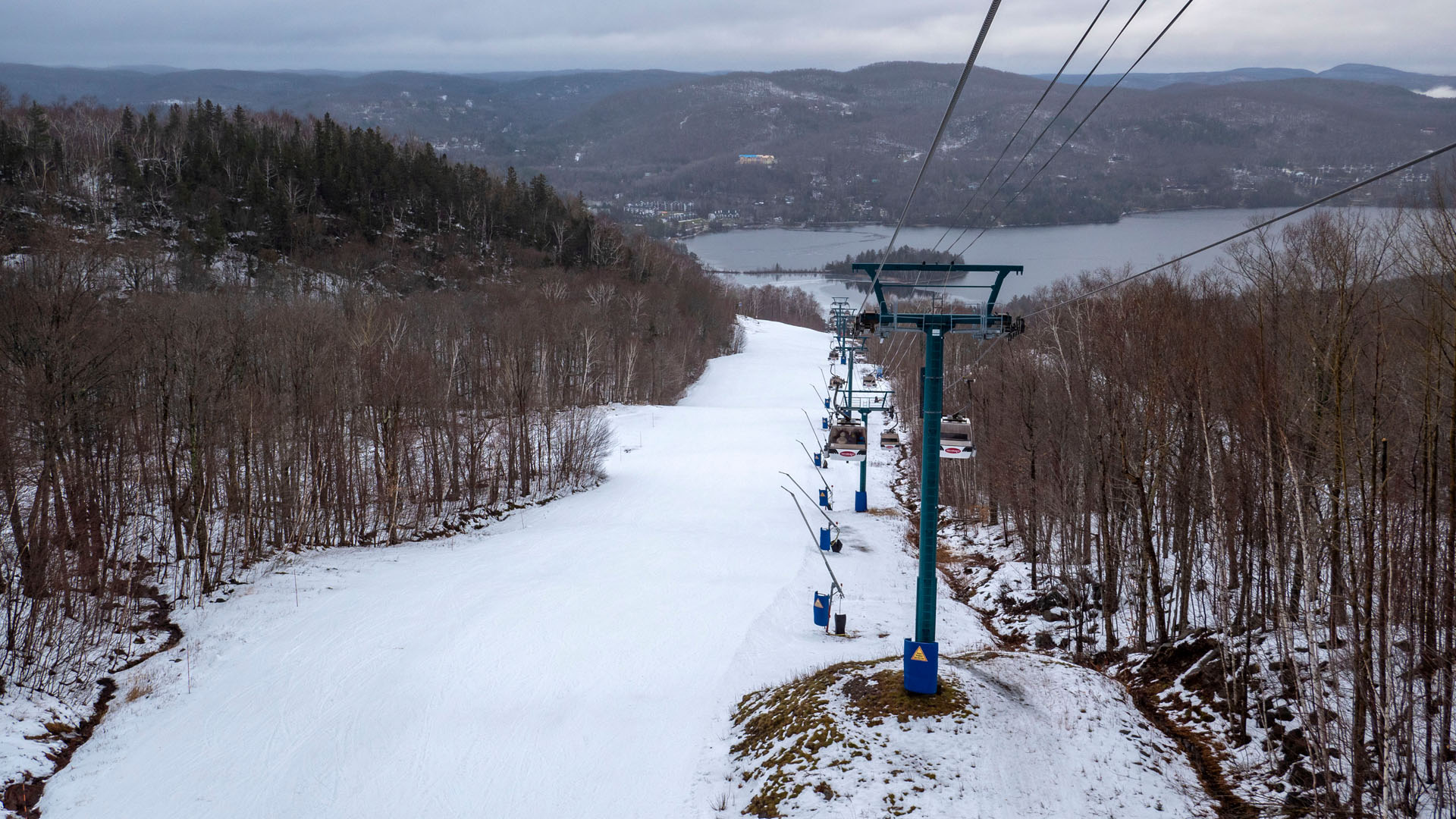 2019-MontTremblant108 Tremblant panoramic gondola to the summit of the Laurentians