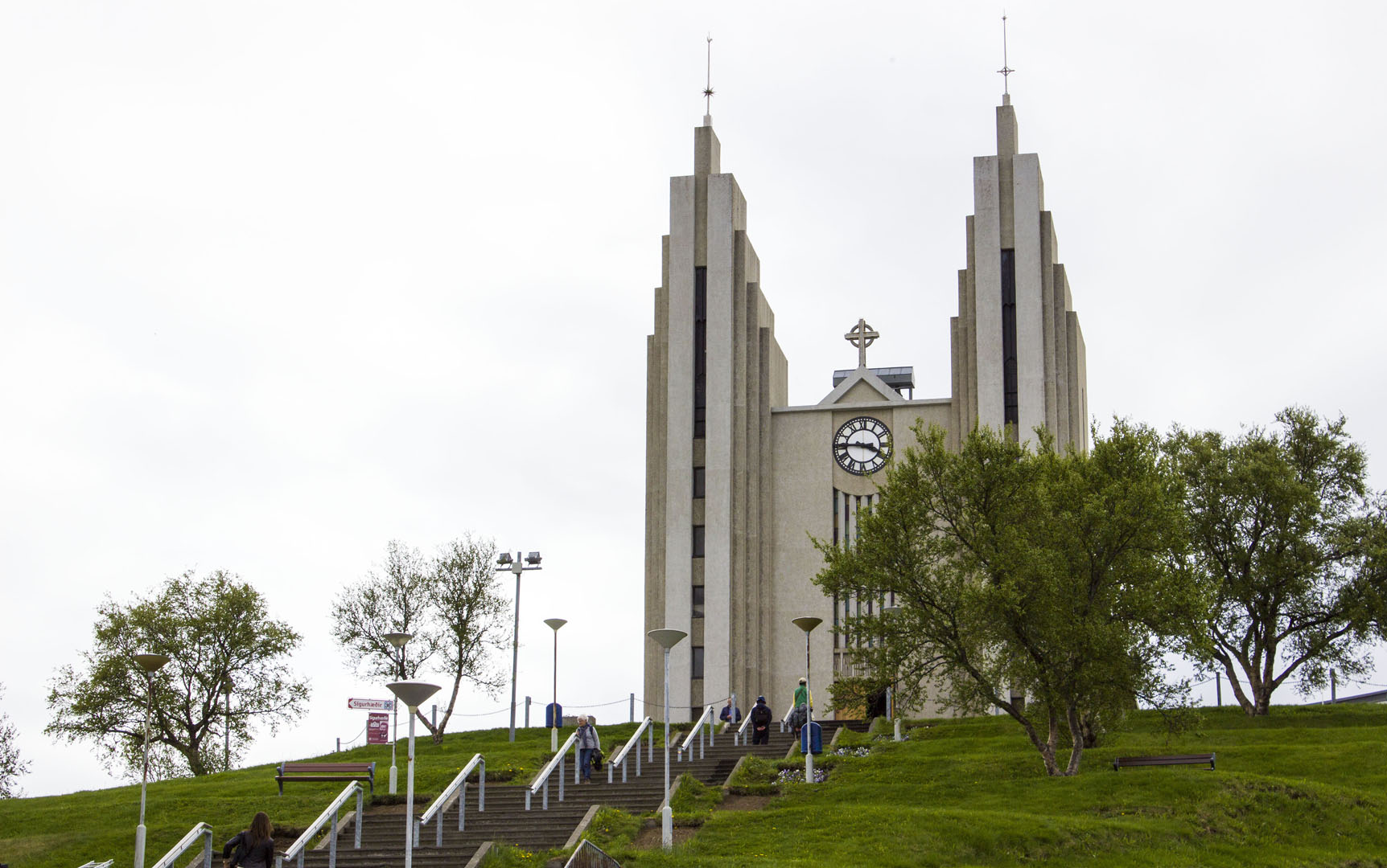 2016-Akureyri020 Akureyri Church