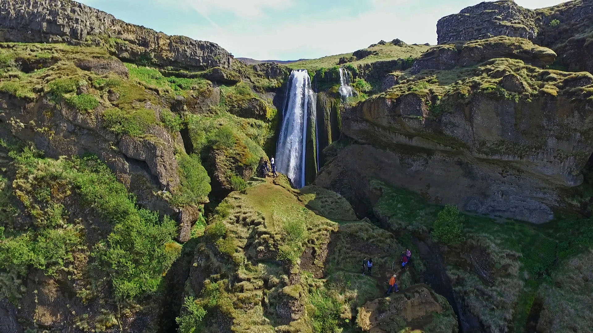 2016-IcelandDrone008 Gljúfrabúi waterfall by Seljalandsfoss
