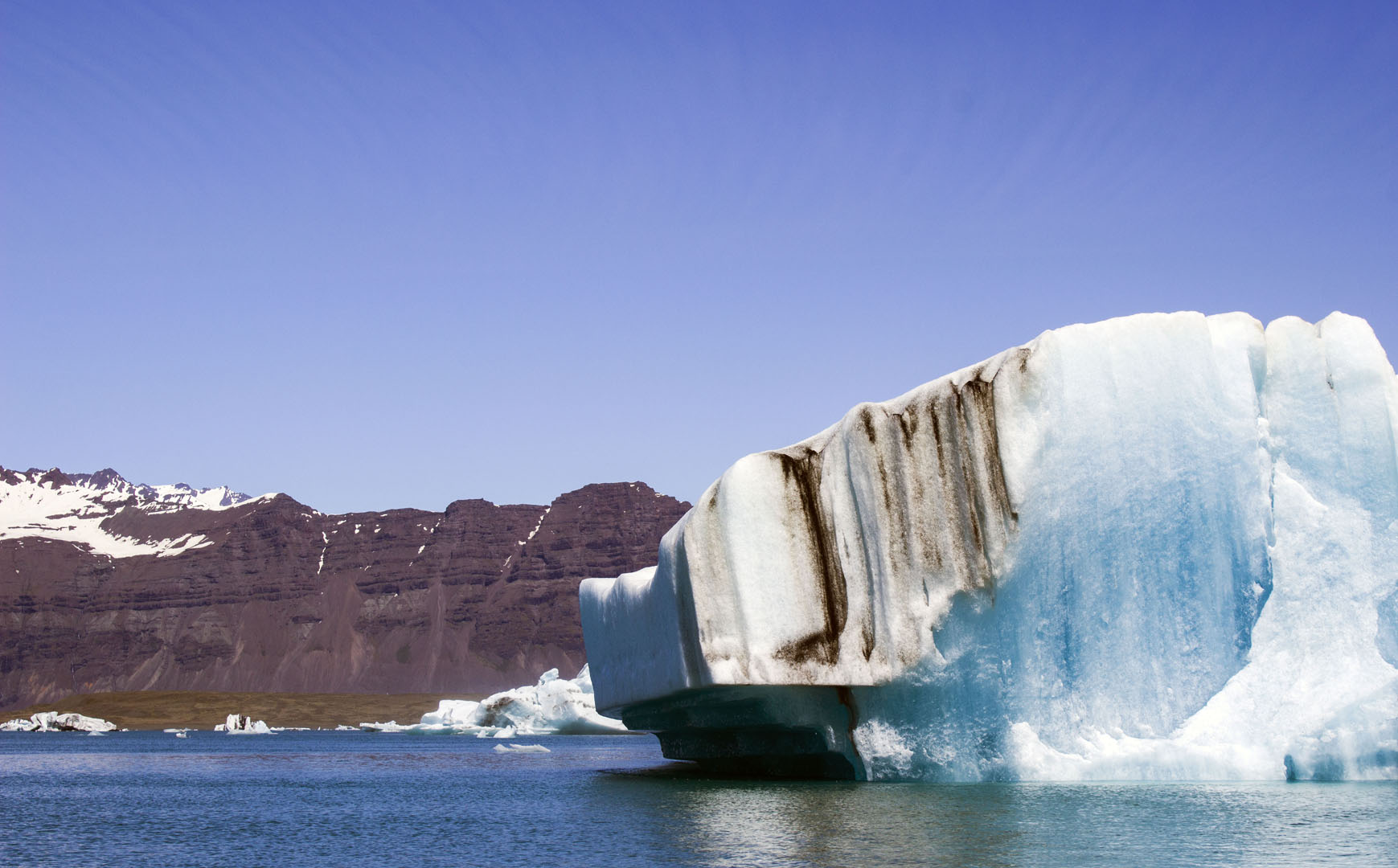 2016-Jokulsarlon006 Icebergs in Iceland