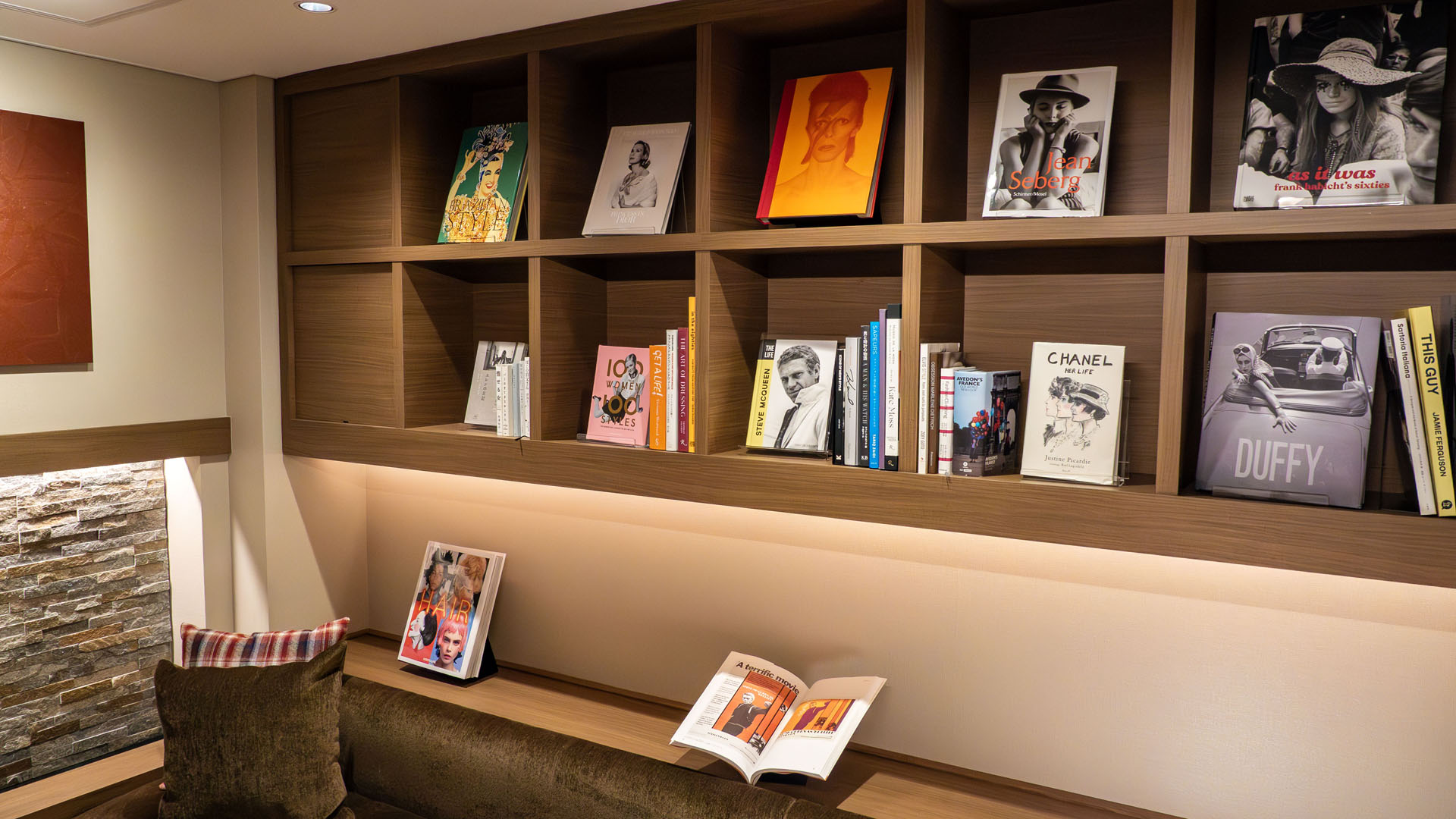 2025-Tokyo299 Shiba Park Hotel - Library Hotel