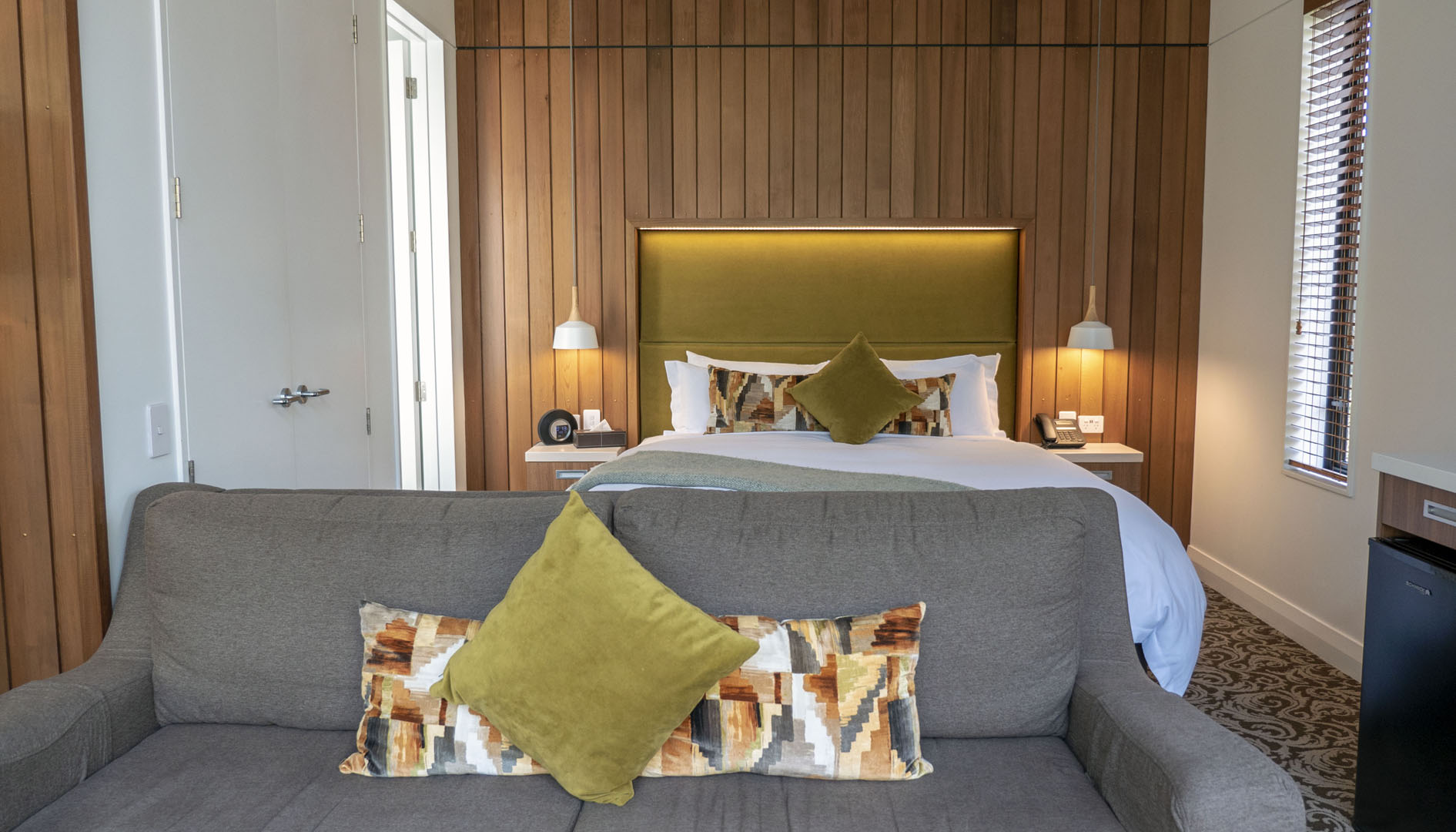 Rainforest Retreat Deluxe Tree Lodge