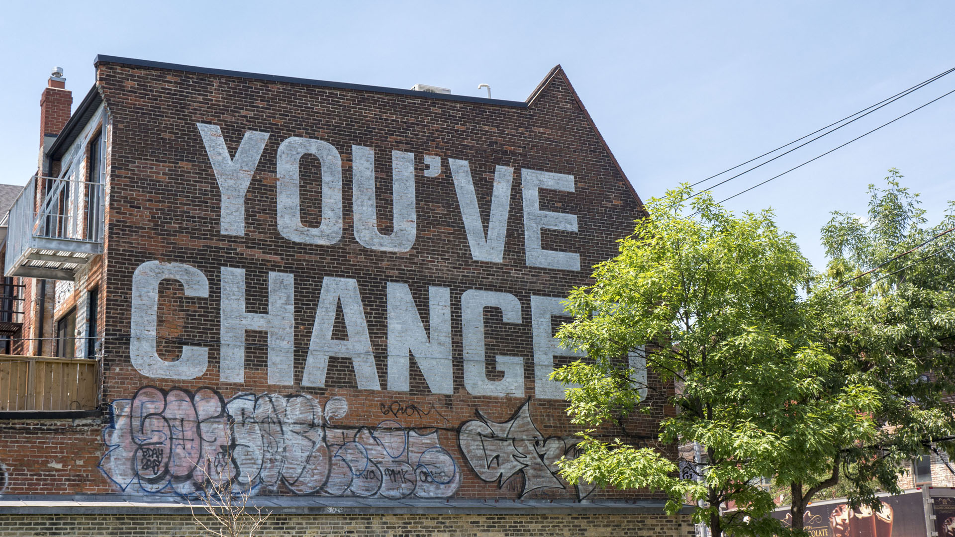2018-StreetArt020 You've Changed street art