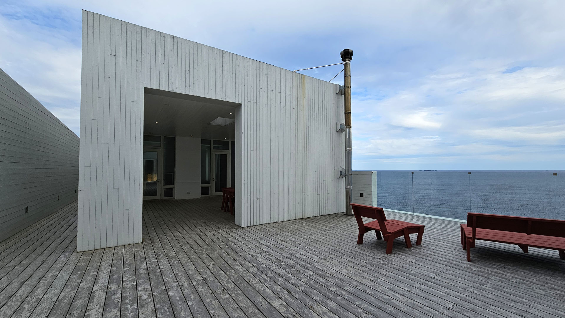 2024-FogoIsland140 Rooftop Saunas