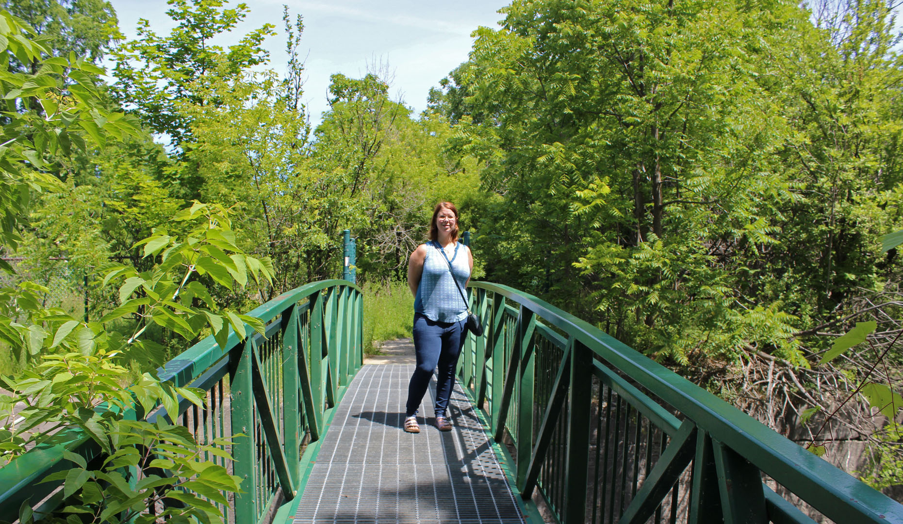 Shannon on the bridge