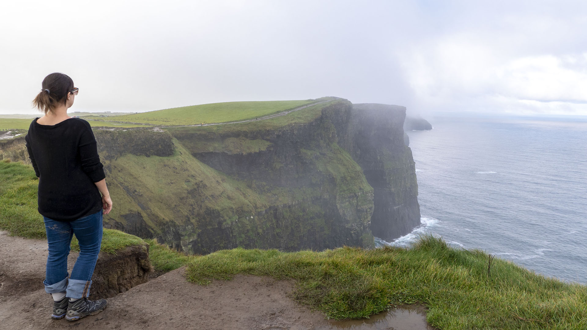 2017-CliffsofMoher012 Lauren at the Cliffs of Moher