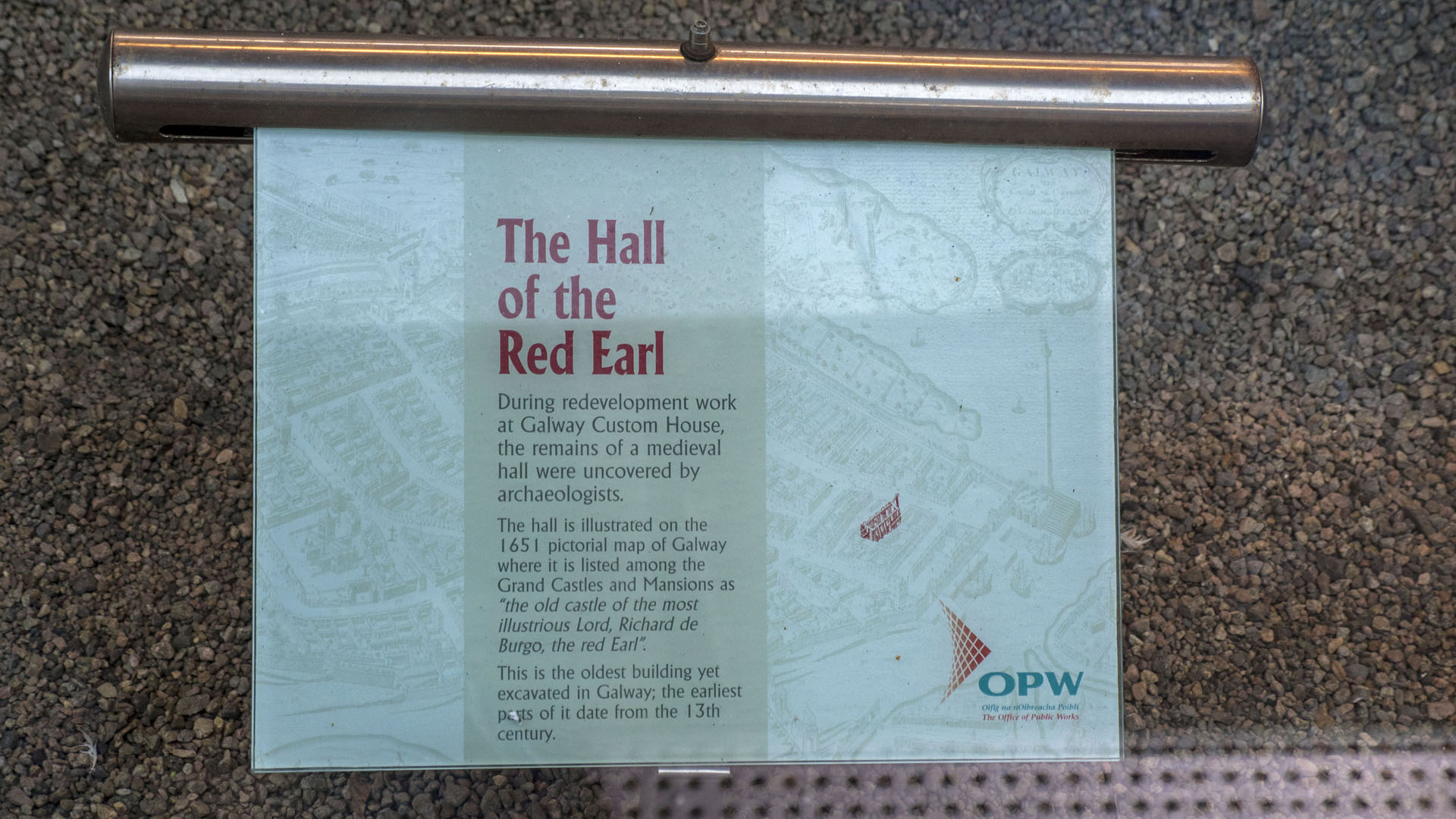Hall of the Red Earl