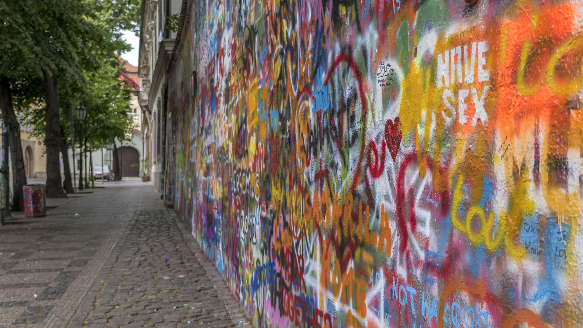 2017-Prague229 John Lennon Wall