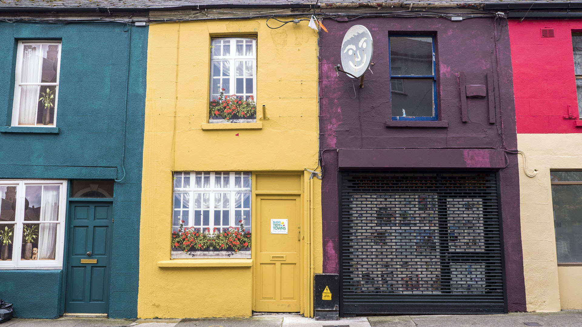 2017-Sligo051 Sligo Colorful Houses