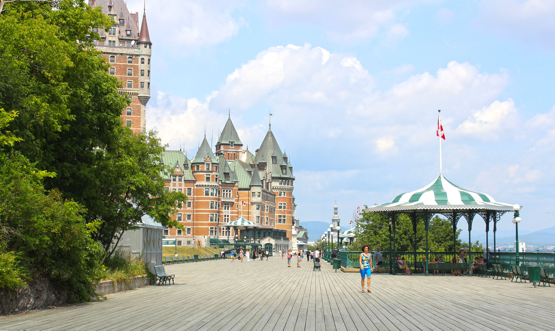 2014-QuebecCity-GovernorsPromenade011 Dufferin Terrace and the Chateau Frontenac