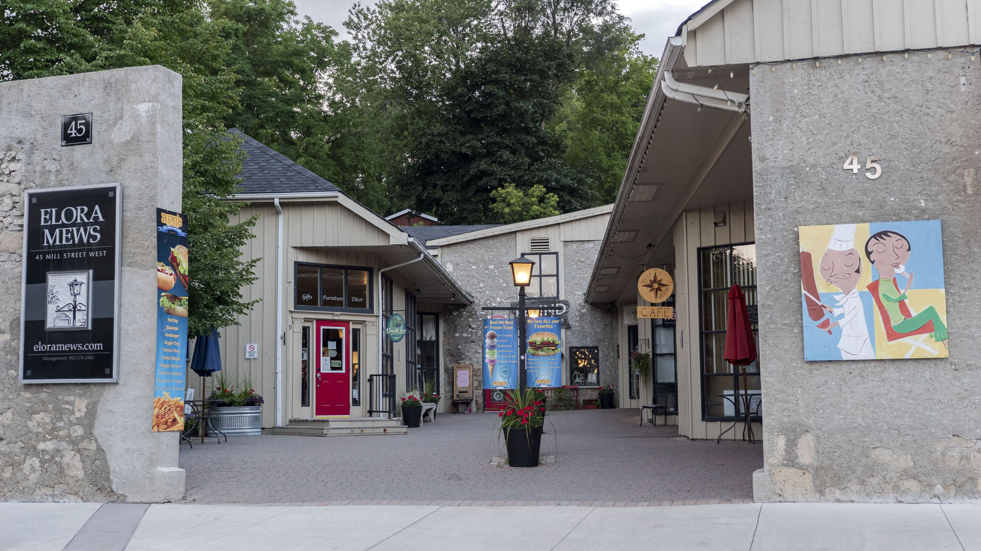 Elora Mews