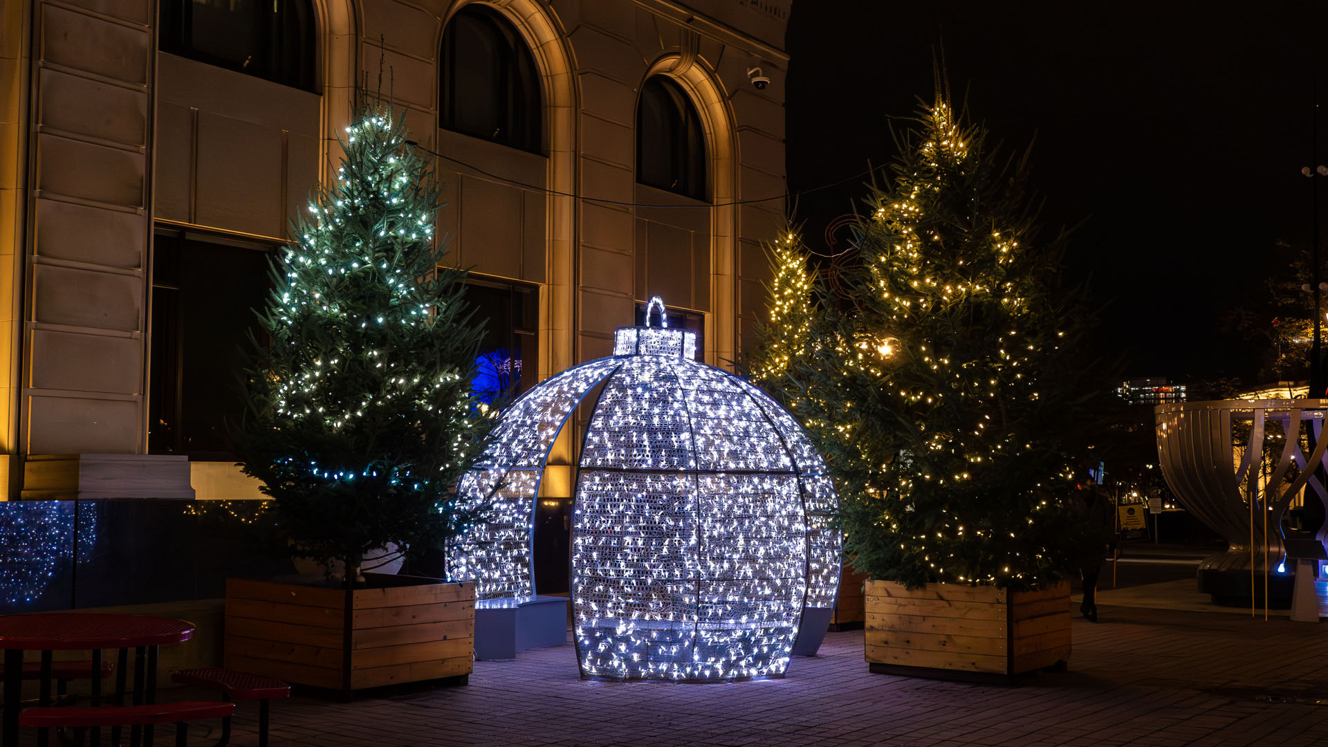 Winter Wander on Sparks Street