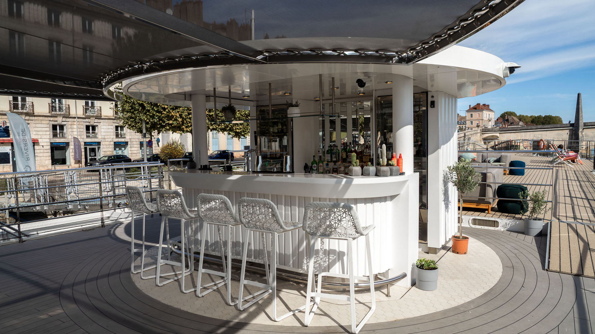 Riverside Ravel Vista Deck