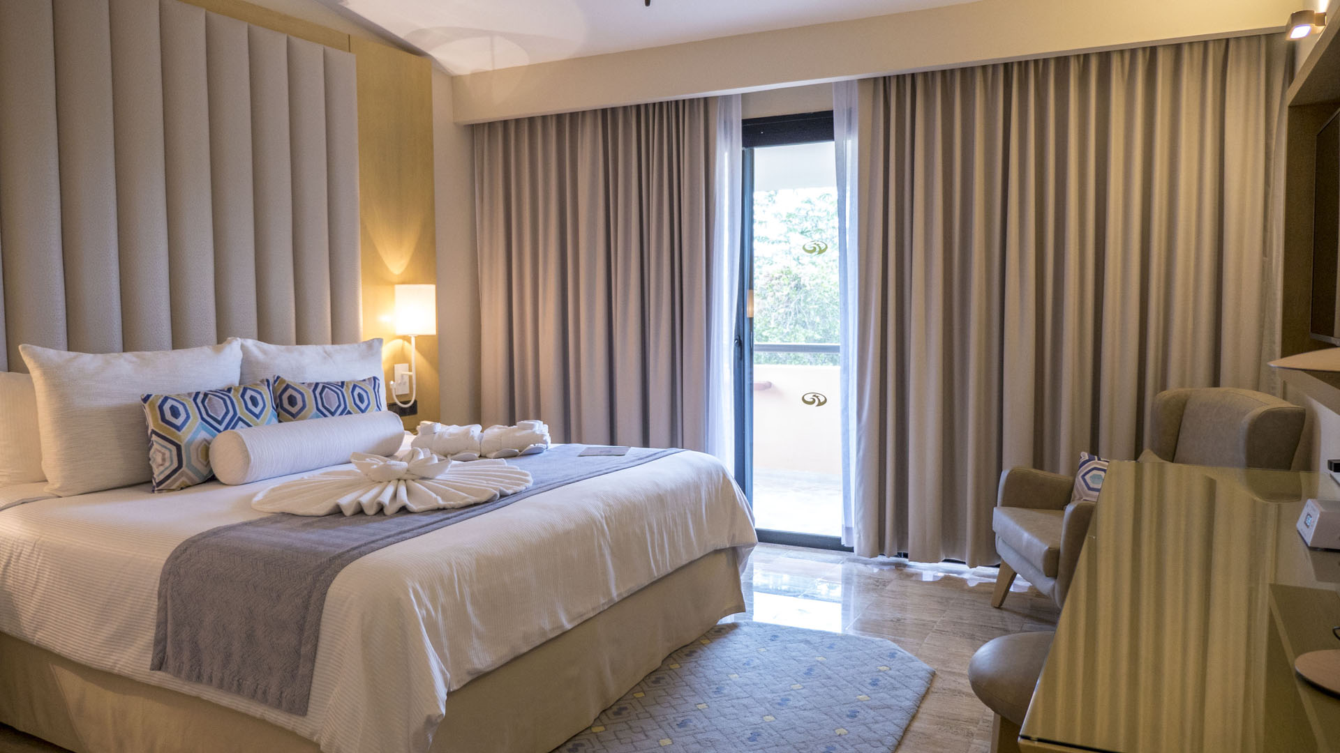 Grand Palladium Select White Sand