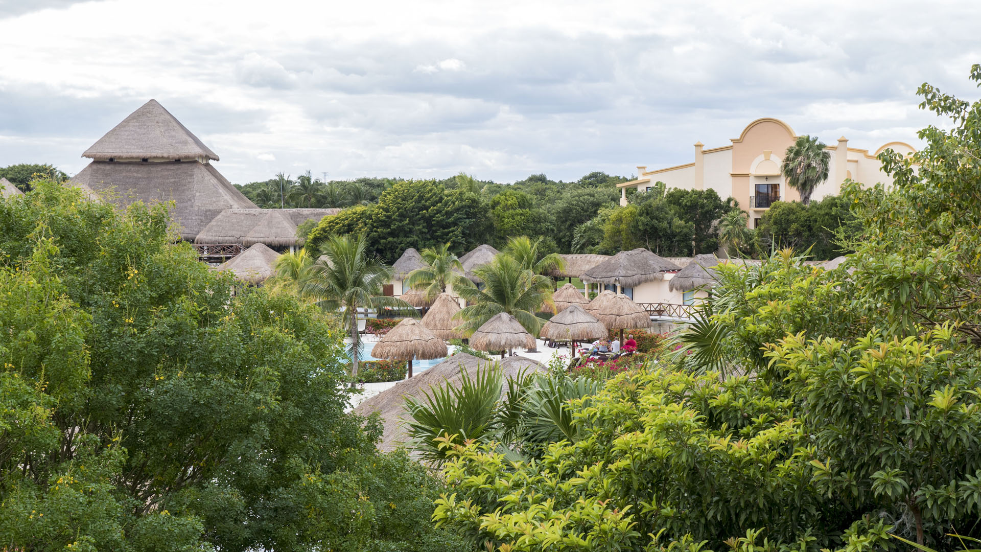 Grand Palladium Select White Sand