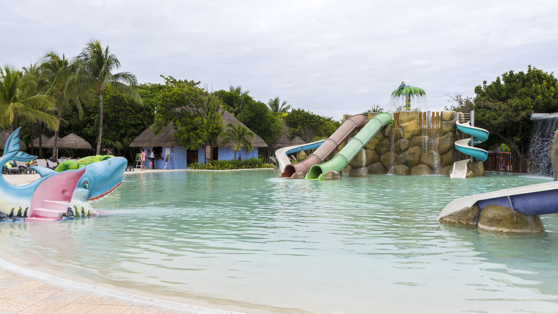 Swimming pools at Grand Palladium Colonial Resort and Spa / Grand Palladium Kantenah Resort & Spa