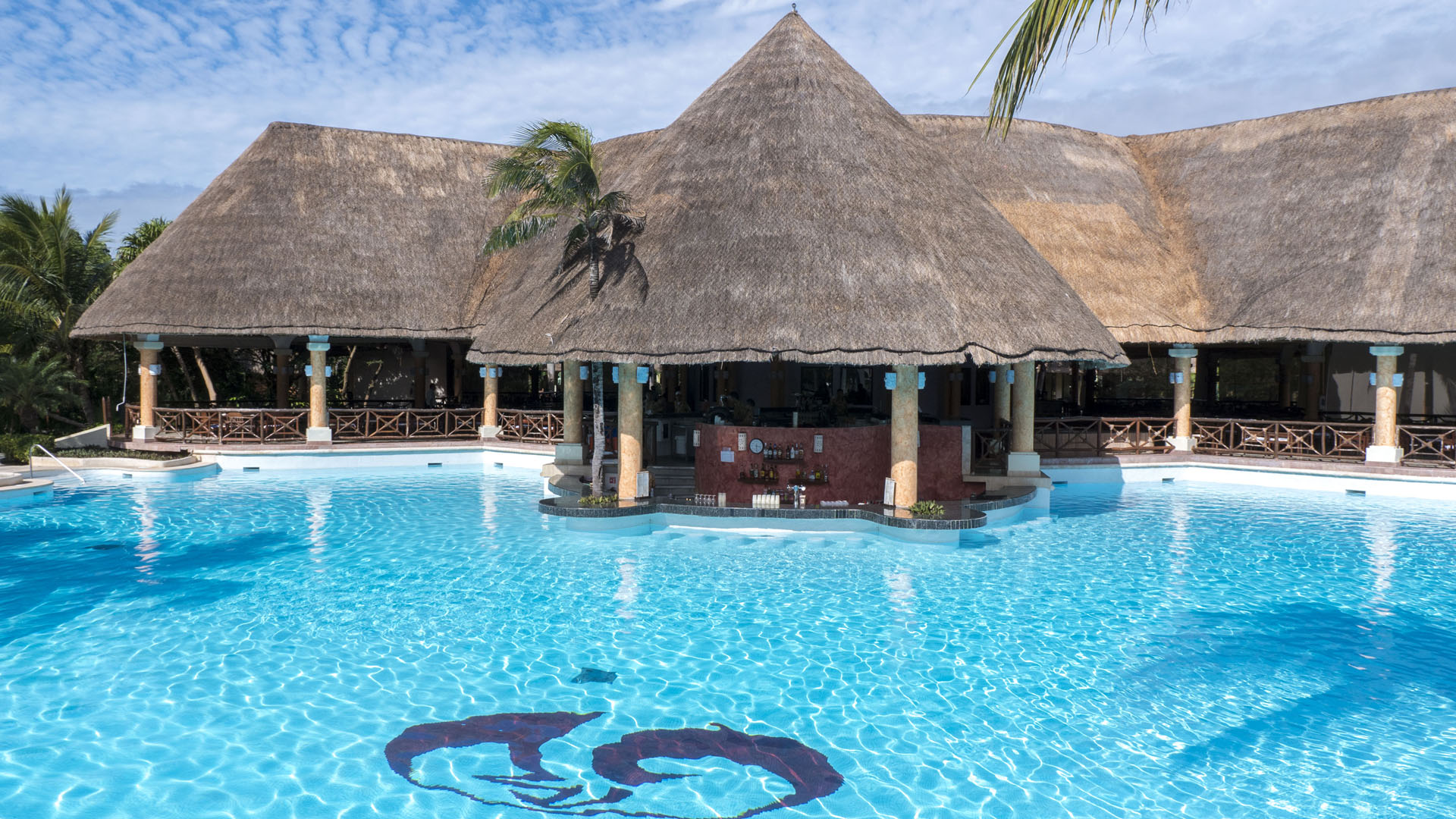 Swimming pools at Grand Palladium Colonial Resort and Spa / Grand Palladium Kantenah Resort & Spa