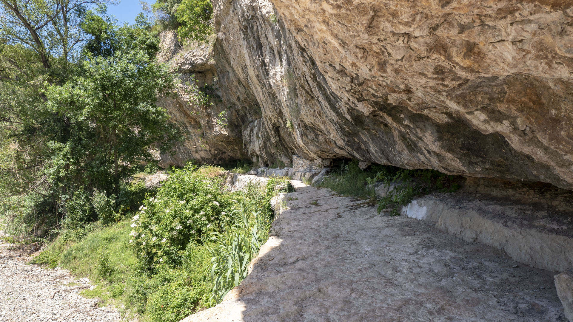 Hiking at Minerve in the South of France