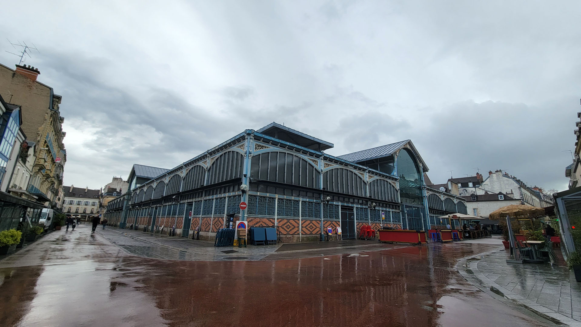 Les Halles Market