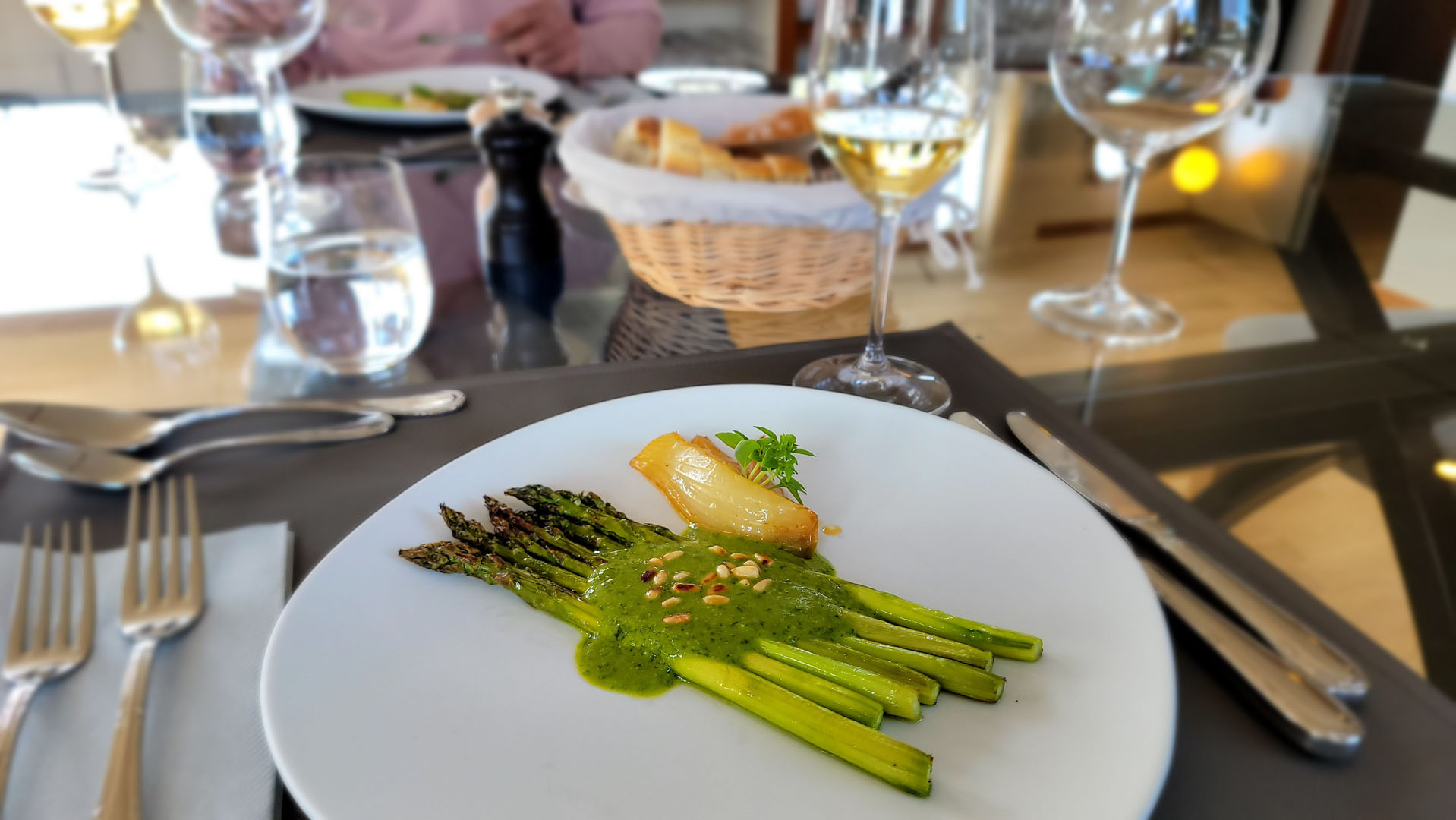 Asparagus - Lunch on Finesse barge