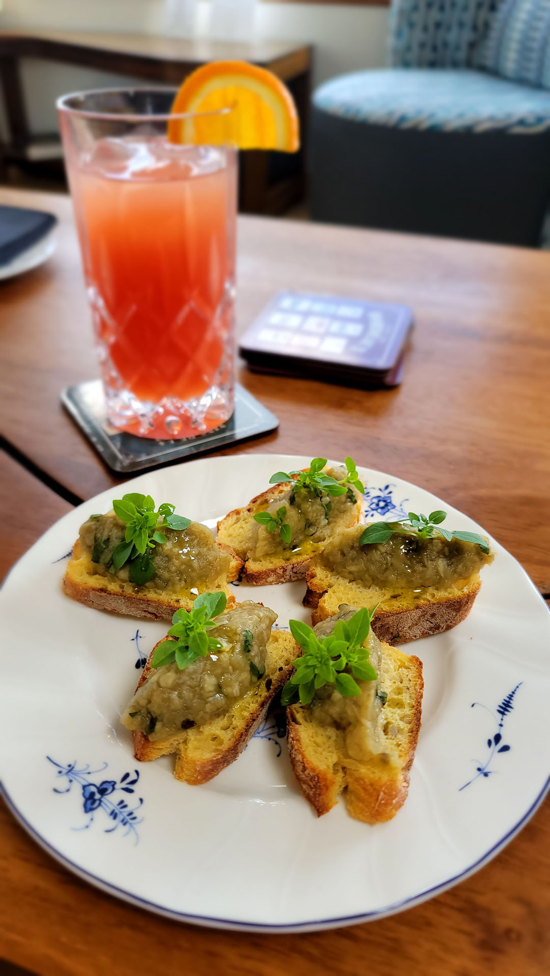 Cocktails and appetizers on Finesse