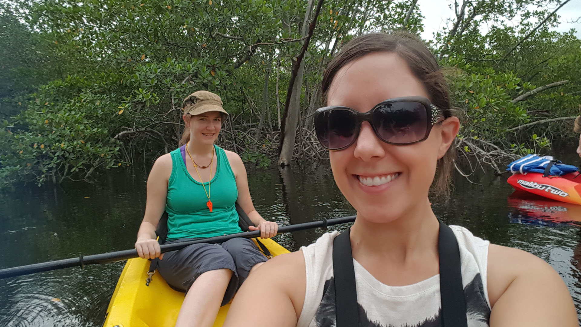 Lauren and Jessi kayaking
