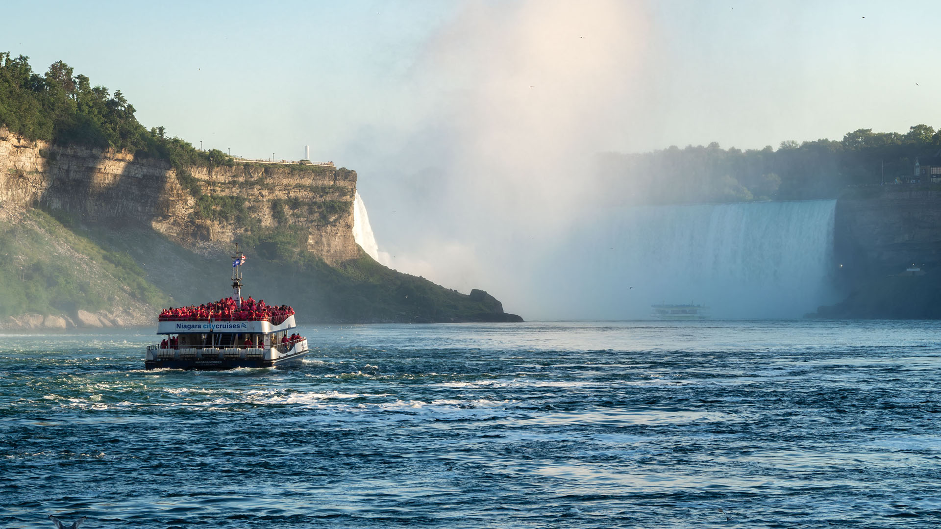 Niagara City Cruises: Voyage to the Falls Boat Tour